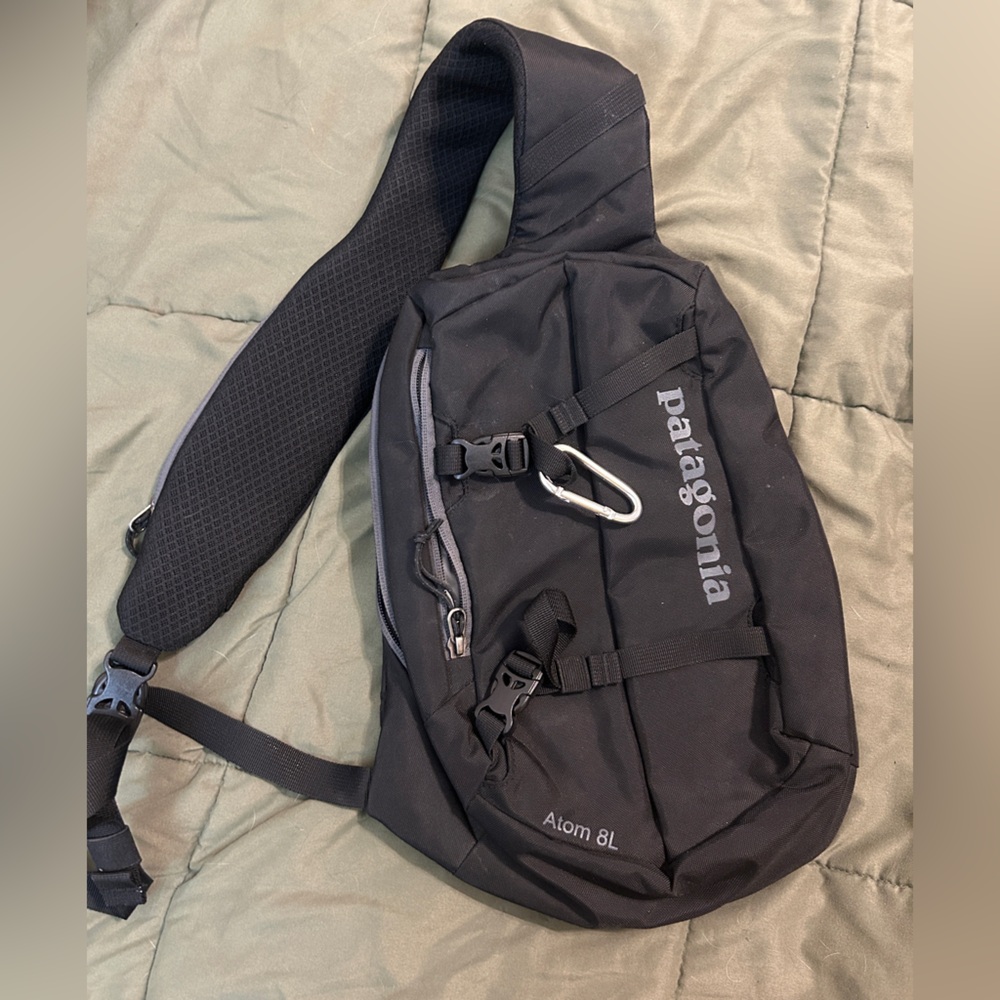 Patagonia Black Atom DL Sling Bag